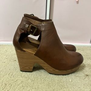 Pierre Dumas Brown Wedge Shoes